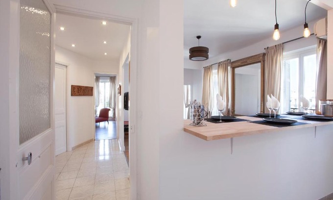 Opera Apartment | Place au Manege