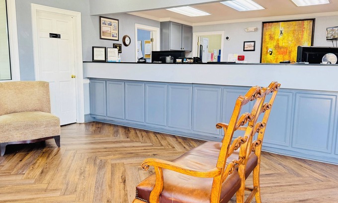 Millington Hotel | Plantation Oaks Suites & Inn