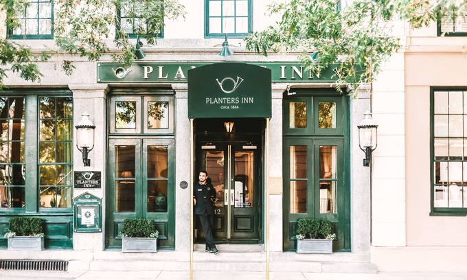 Charleston Historic District Hotel | Planters Inn