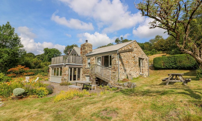 Crymych Cottage | PLASYBANGOR, country holiday cottage in Newport, Pembrokeshire