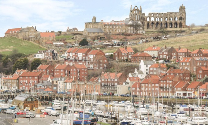 Whitby Cottage | Platform 12