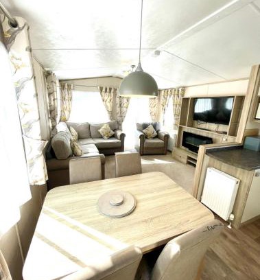 Aberystwyth House | Platinium Standard Luxury and Modern Static Caravan at Clarach Bay