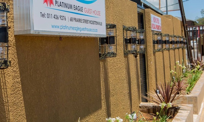 Rosettenville House | PLATINUM EAGLE GUEST HOUSE