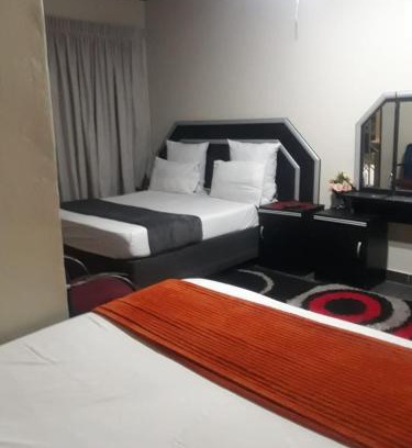 Rustenburg House | Platinum inn pty ltd