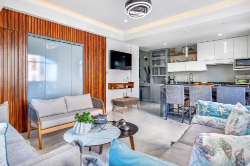 South Shore Hotel Area Apartment | Playas Gemelas Flamboyan 803A