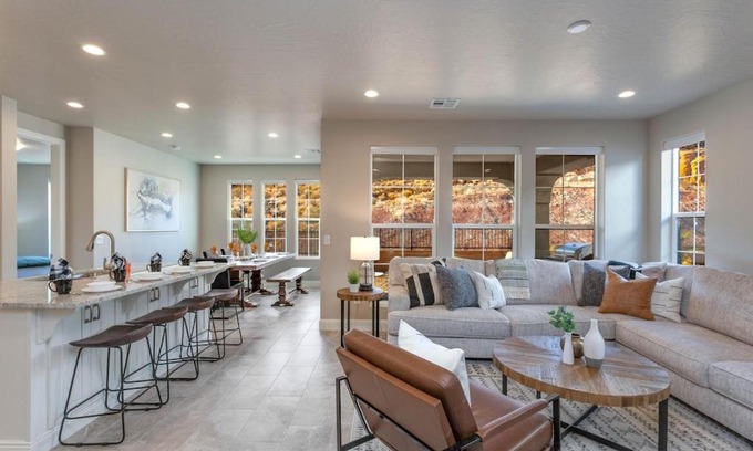 Washington House | Playtime at Esc 2367 Gorgeous new home with Bunk Room, BBQ, Foosball, Resort Pickleball Courts!