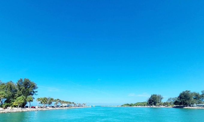 Venice House | PLAYTIME, Venice Island Yacht living and Cruise