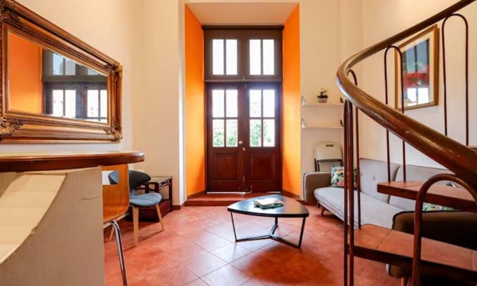 Casco Viejo Apartment | Plaza Catedral 104