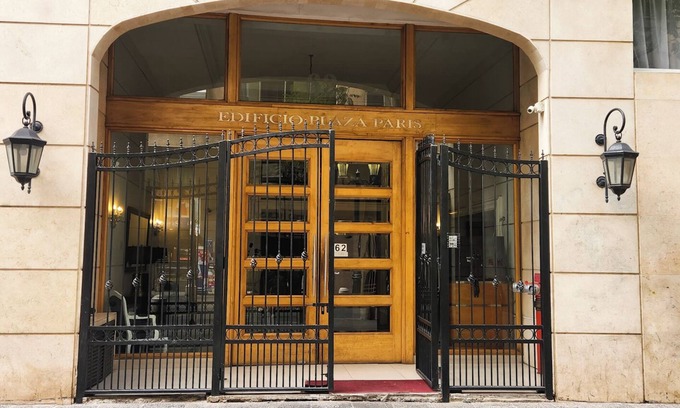 Downtown Santiago Apartment | Plaza Paris Amistar