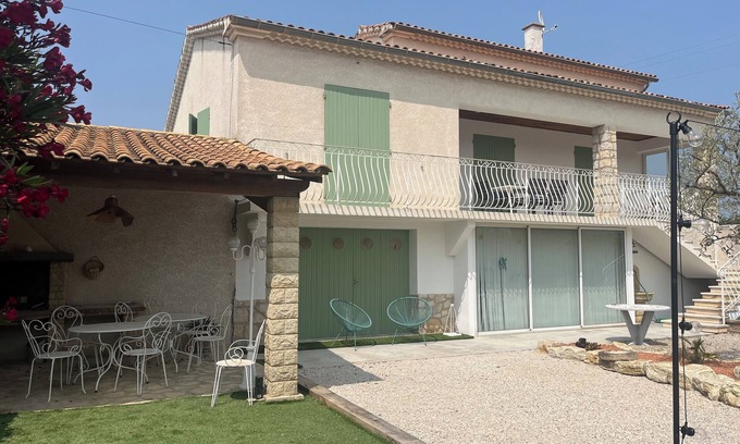 Rasteau House | Pleasant air-conditioned house with view of Mont Ventoux and Dentelles de Montmirail