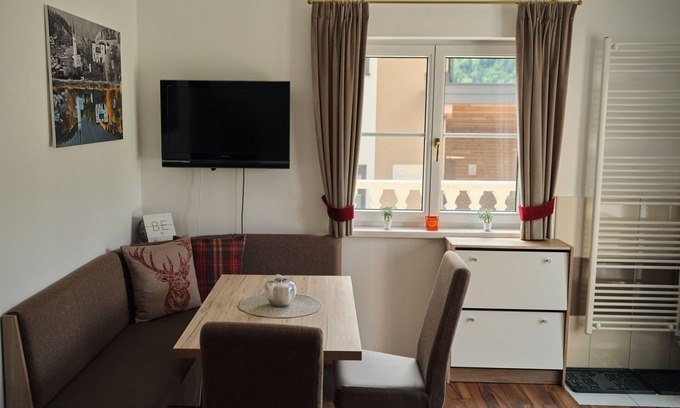 Goldegg Apartment | Pleasant Apartment in Goldegg-Weng with Sauna