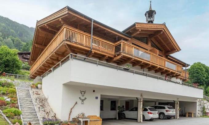 Piesendorf Apartment | Pleasant Apartment in Piesendorf with Balcony