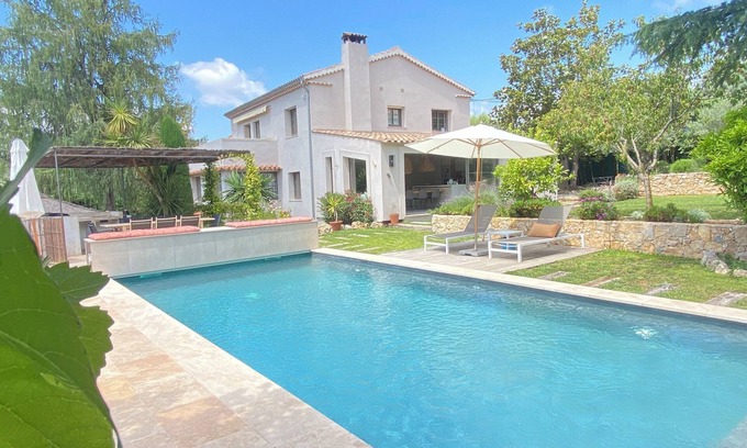 Pegomas Villa | Pleasant modern Provencal family villa