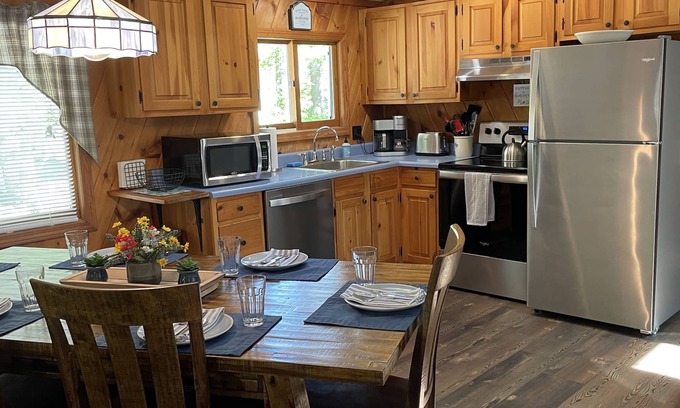 Bridgton House | Pleasant Pine Cottage @ Moose Pond! Lake Access & Assn Pool!