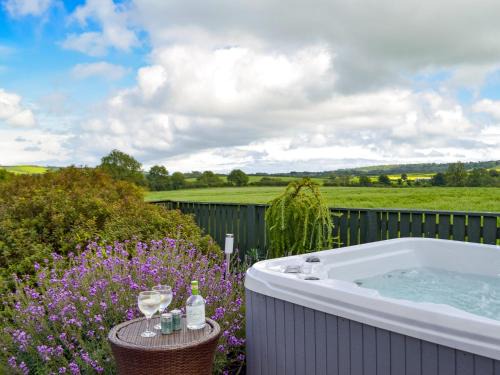 Tenby House | Pleasant Valley