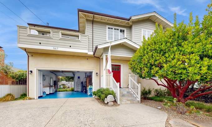 Opal Cliffs House | Pleasure Point Retreat | Hot Tub, Balcony Views & Game Room | Walk to Beach