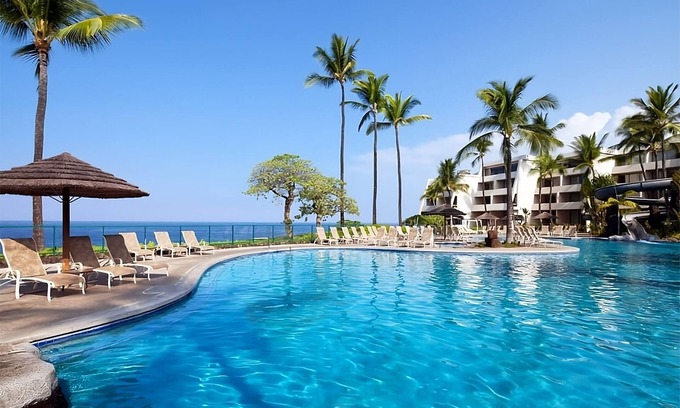 Keauhou Hotel | Plenty Of Fun Things to Do Nearby! OCeanfront, Whale-watching, Pool