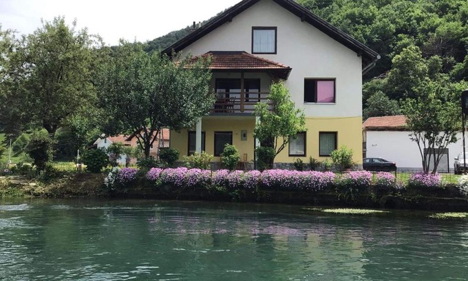 Jezero House | Pliva