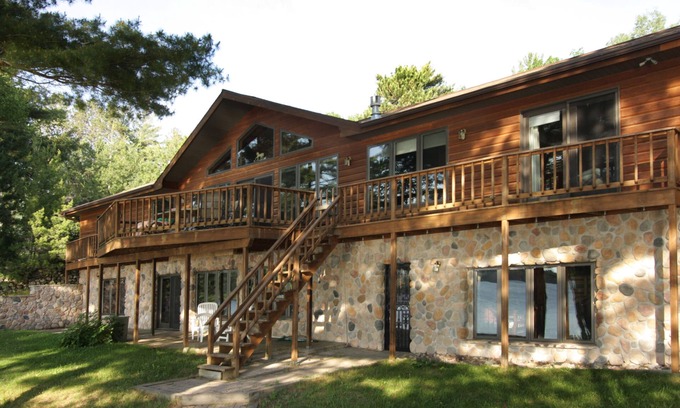 Sayner House | Plum Lake Cabin in the Northwoods