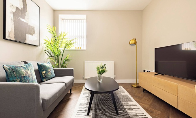 Plymouth Apartment | Plymouth by Charles Hope