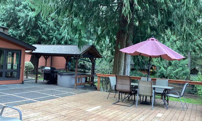 Tracyton House | PNW Funky 1970’s home with lots of windows, quiet road, fenced yard.
