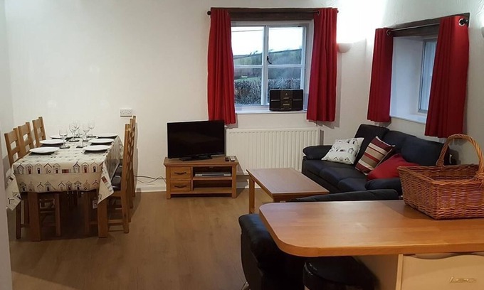 Holsworthy Cottage | Poacher 3 Bedroom Cottage with countryside view