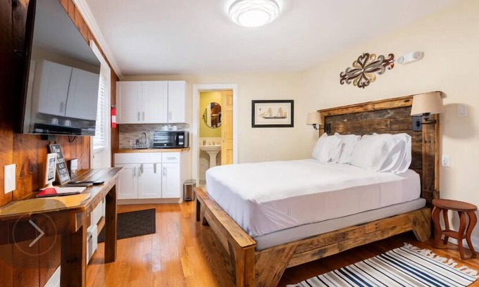 Stroudsburg House | Pocono dreams
