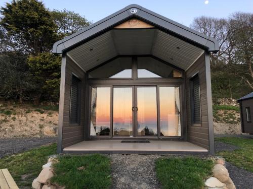Llwyngwril House | POD2 Family Glamping with seaview & Wi-Fi