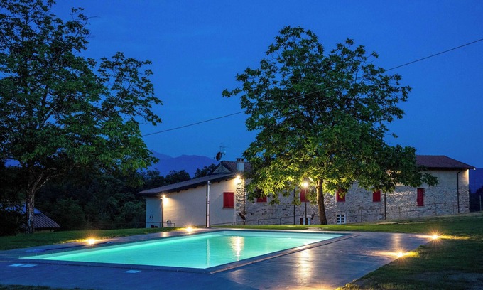 Masero Apartment | Podere di Emore - n. 2 - App. on the Francigena with swimming pool and Wi Fi