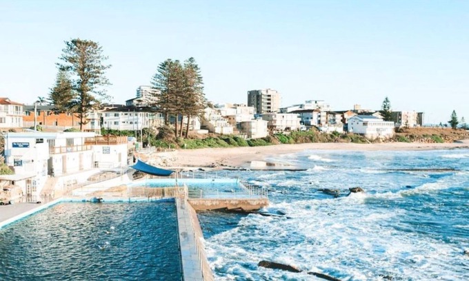 Bateau Bay House | Poets Corner Retreat- Indoor Fireplace