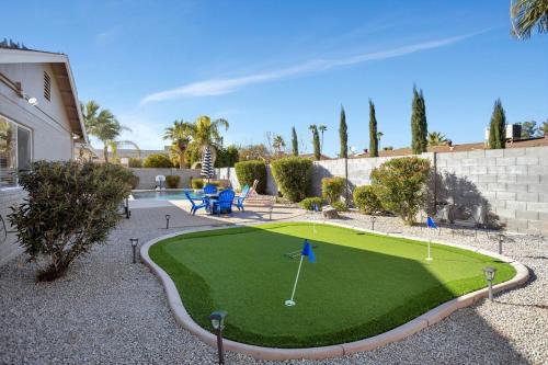 Tami Estates House | Poinsettia