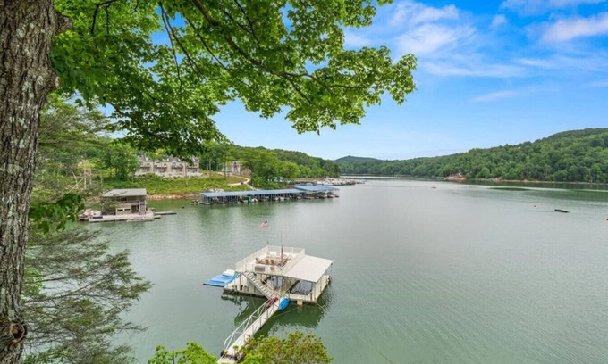 Rocky Top Cottage | Point 3 Paradise - Dbl Decker Dock, Firepit & More