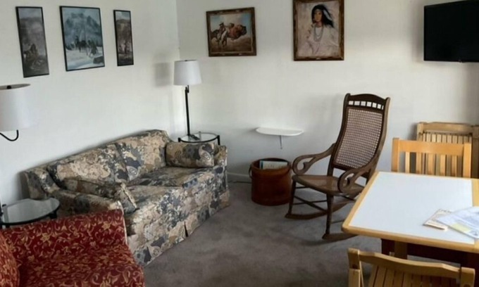 West Danville Cottage | Point Comfort Cottage #1