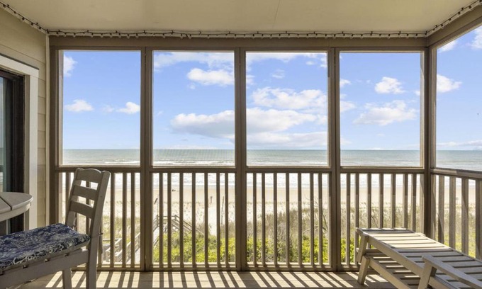 Pine Knoll Shores Apartment | Point Prospect Shores condo