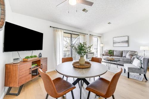 Table Rock Apartment | Pointe Royale Condo Pickleball, Pools and Golf!