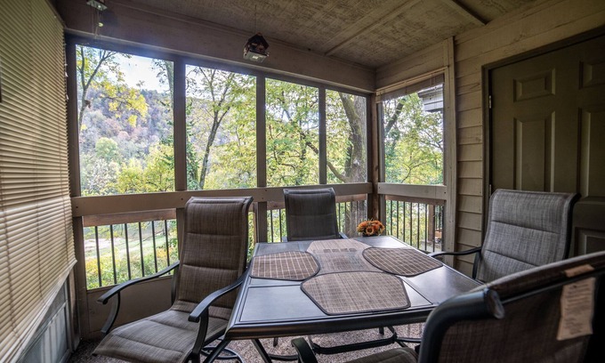 Table Rock Apartment | Pointe Royale Condominium Resort & Golf Course