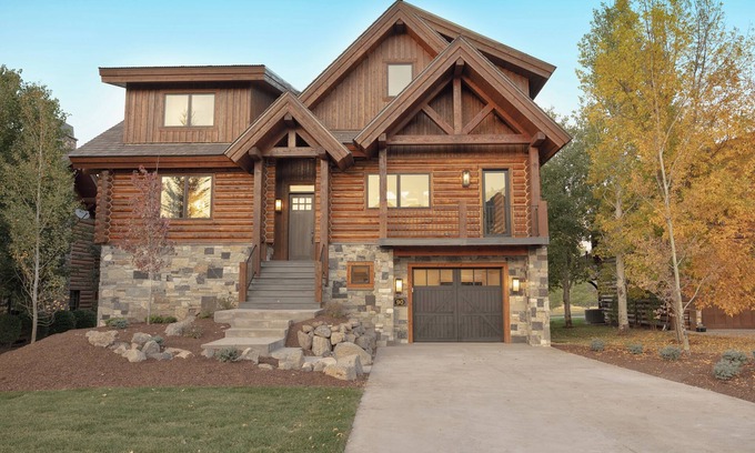 Victor House | Pole Canyon Cabin. 5 bedroom Mountain Modern Luxury Cabin In Victor ID!