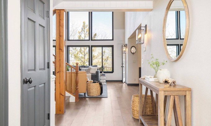 Lake Arrowhead Cottage | Pollock by Avantstay Stunning Views w/Movie Room, Hot Tub, Game Room & Large Balcony