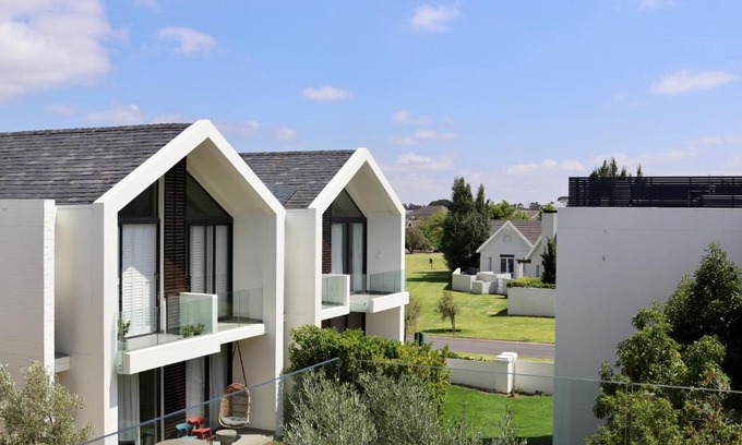 Paarl Apartment | Polo Villa 11