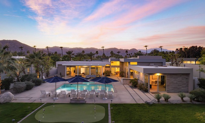 La Quinta Villa | Polo Villa 9 by AvantStay | Backyard w/Putting Green, Pool & Spa