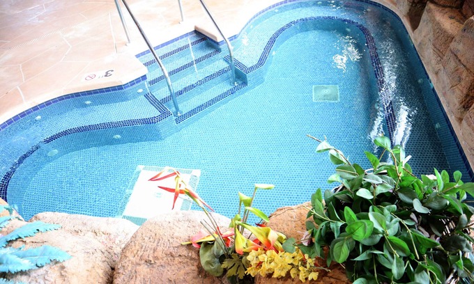 Wisconsin Dells Hotel | Polynesian Hotel & Suites Wisconsin Dells/Lake Delton