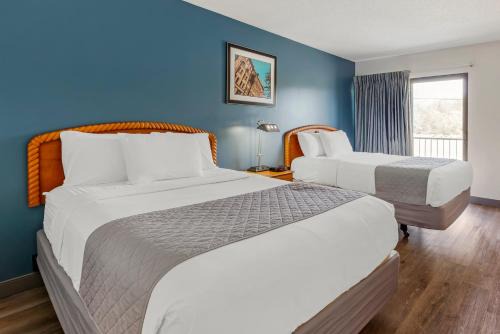 Wisconsin Dells Resort | Polynesian Hotel & Suites