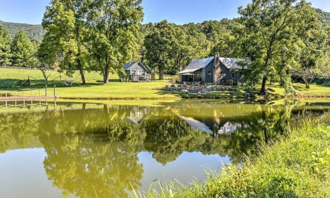 Weaverville House | Pond and Hot Tub and Firepit Retreat
