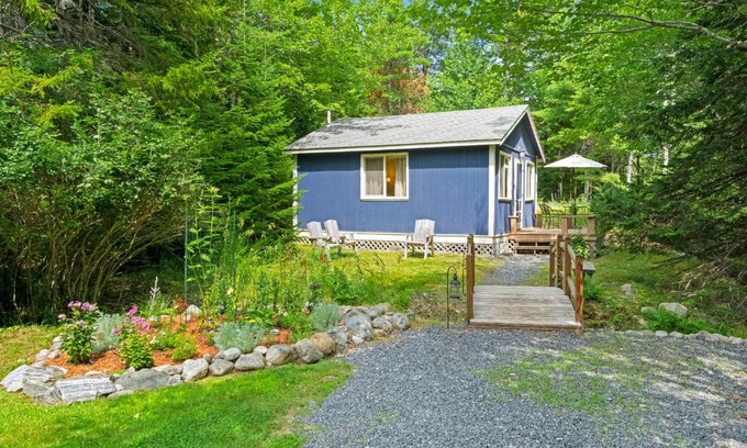 Mount Desert House | Pond Hill