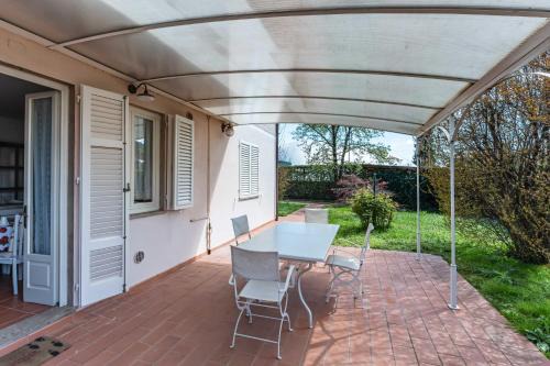 Nozanno Apartment | Ponte a Moriano Villa with Private Parking&Garden!