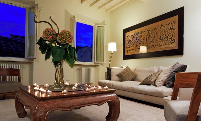 San Niccolo Apartment | PONTE VECCHIO FLAT OVER LOOKING PIAZZA DELLA PASSERA