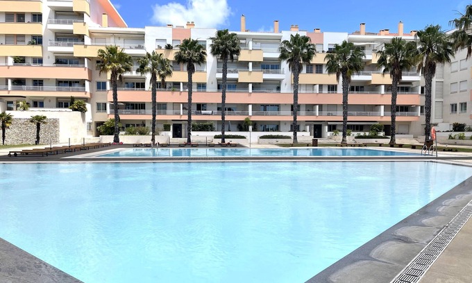 Cascais Condo | Pool & Beach | Spacious & Modern 20 min from Lisbon