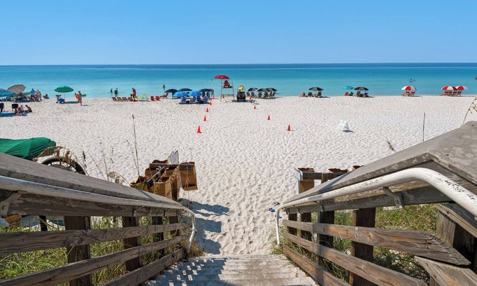 Santa Rosa Beach Condo | Pool, Fitness Center & Central Location