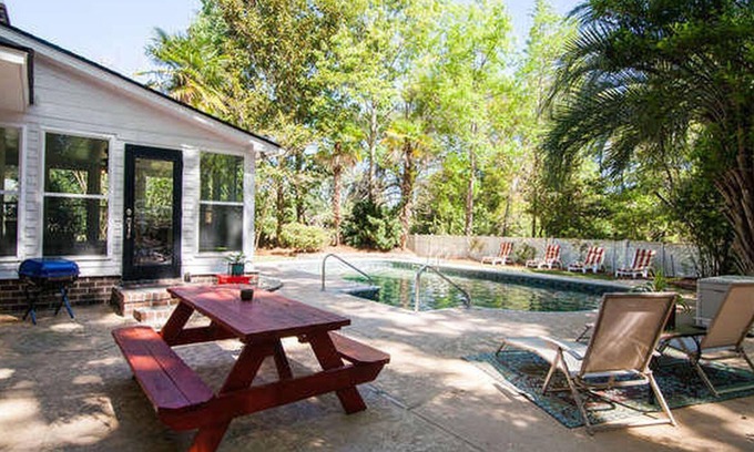 Charleston House | Pool. Great Location. 5 mi to Folly or Downtown