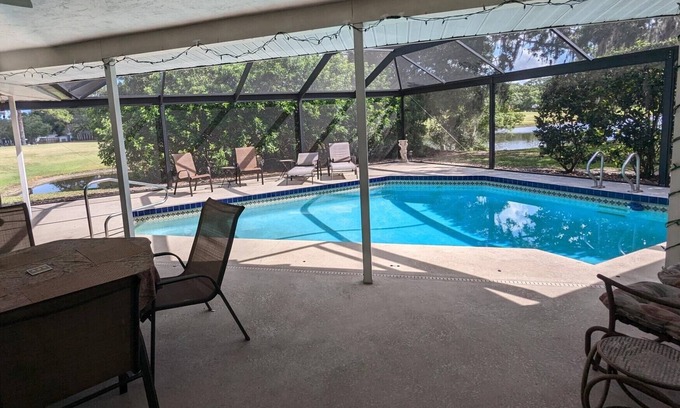 Braden River House | POOL HOME WITH DOG RUN.